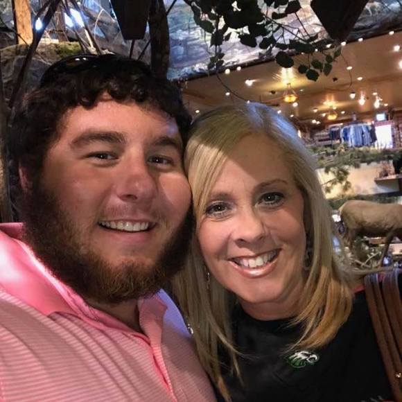 Meet your Posher, Amanda - Picture 1 of 1